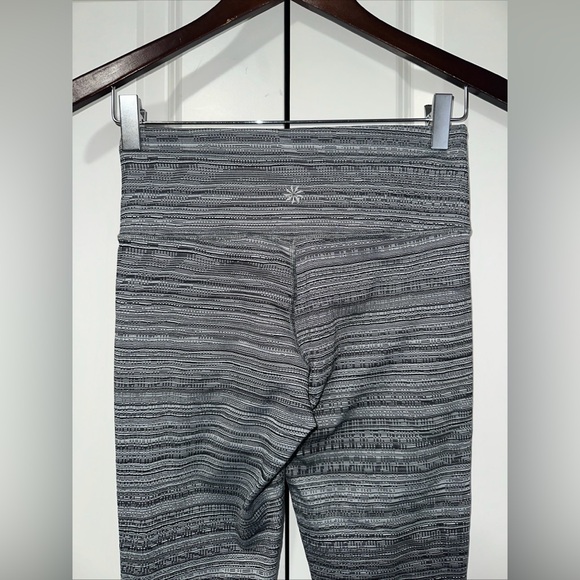 Athleta High Rise Jacquard Chaturanga Lightweight Power Leggings XSP - Picture 5 of 5